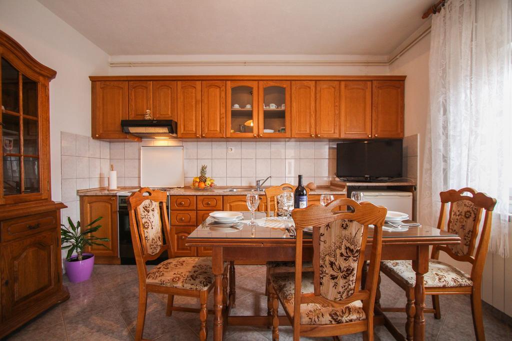 Apartment Cvita Trogir Quarto foto